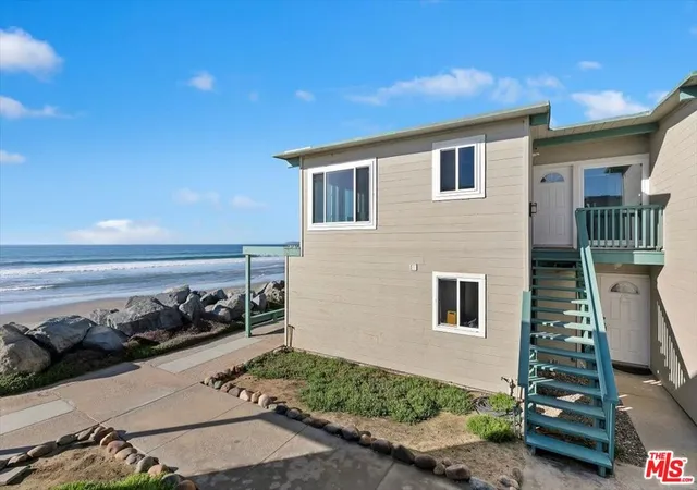 Homes for sale in Imperial Beach, CA | 1610 Seacoast Dr #D, Imperial Beach, CA 91932 | MLS# 26801883