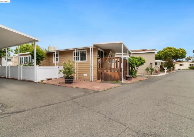 Photo 3 of Sale Pending at 506 Cherry, Napa, CA 94558 | MLS# 41132532 | Listing updated on 2026-09-30