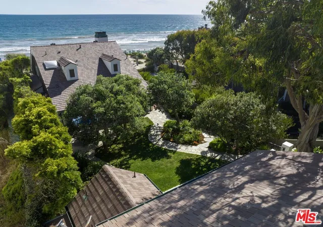 Homes for sale in Malibu, CA | 31202 Broad Beach Rd, Malibu, CA 90265 | MLS# 26812643