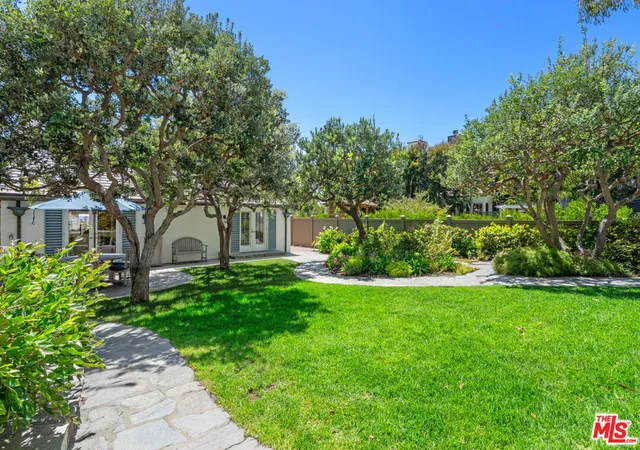 Homes for sale in Malibu, CA | 31202 Broad Beach Rd, Malibu, CA 90265 | MLS# 26812643