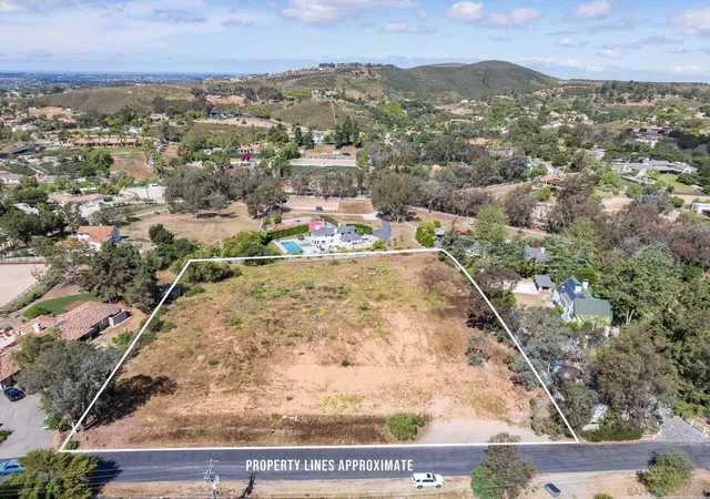 1st image of 20236 Fortuna Del Este, Escondido, CA 92029 | MLS# 260010046SD