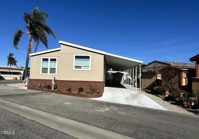 3rd image of 1585 Cherry Ave #100, Oxnard, CA 93033 | MLS# V1-36035