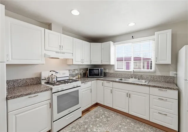 3rd image of 16511 Garfield Avenue #B65, Paramount, CA 90723 | MLS# PV26090364