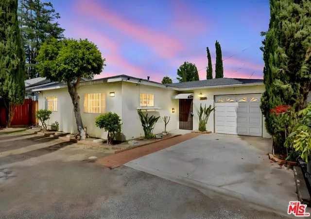 1st image of 3928 Mountain View Ave, Pasadena, CA 91107 | MLS# 26814419