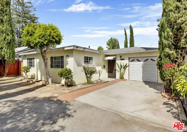 2nd image of 3928 Mountain View Ave, Pasadena, CA 91107 | MLS# 26814419