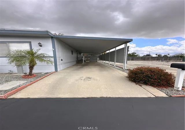 Photo 4 of Manufactured home for sale at 655 E Main #53, San Jacinto, CA 92583 | MLS# IG26091075 | Listing updated on 2026-09-26