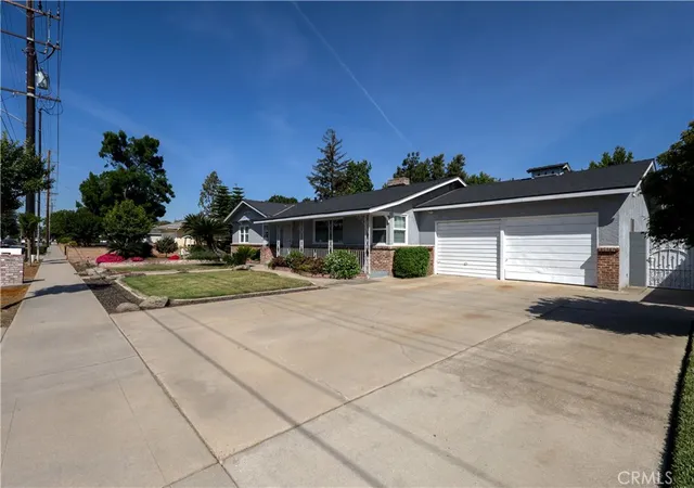 Homes for sale in Tulare, CA | 494 E Merritt Ave, Tulare, CA 93274 | MLS# PI26091140