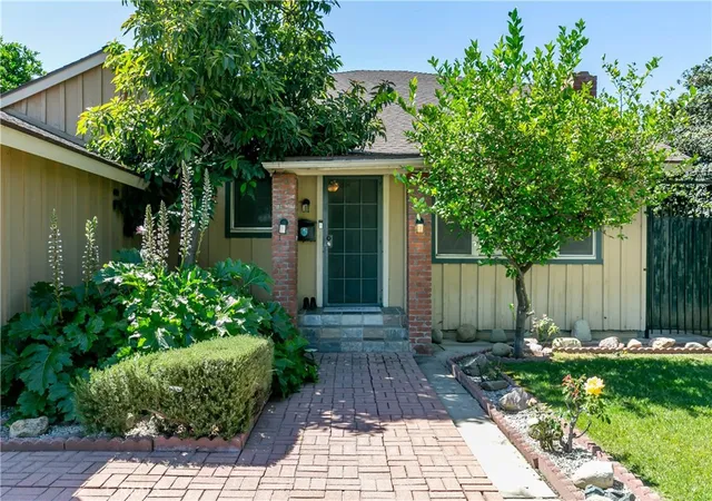 Photo 3 of Single family home for sale at 20748 Vose, Winnetka, CA 91306 | MLS# SR26083989 | Listing updated on 2026-10-07