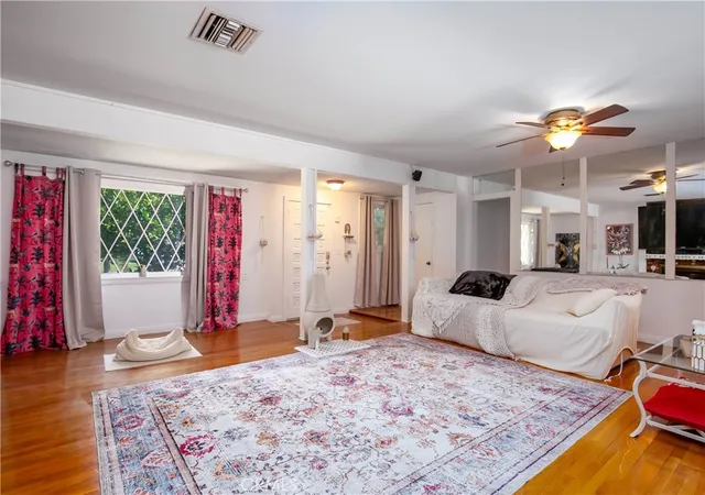 Photo 4 of Single family home for sale at 20748 Vose, Winnetka, CA 91306 | MLS# SR26083989 | Listing updated on 2026-10-07