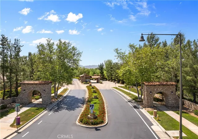 5th image of 270 Bridle Trl, Beaumont, CA 92223 | MLS# IV26090708
