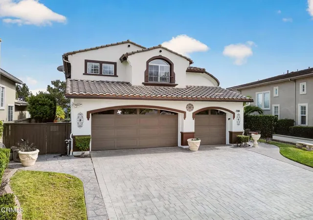 3rd image of 668 Corte Sol, Camarillo, CA 93010 | MLS# V1-36045