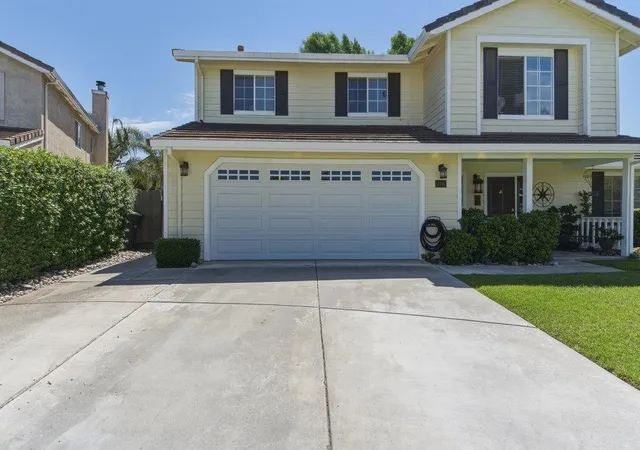 4th image of 2181 Burlwood Dr, Hollister, CA 95023 | MLS# ML82038719