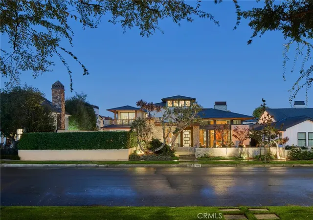 Photo 1 of Mansion for sale at 1112 Park St, Huntington Beach, CA 92648 | MLS# OC26090520 | Listing updated on 2026-06-28
