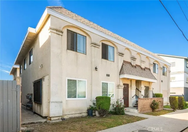 Homes for sale in Lawndale, CA | 15917 Prairie, Lawndale, CA 90260 | MLS# DW26091167