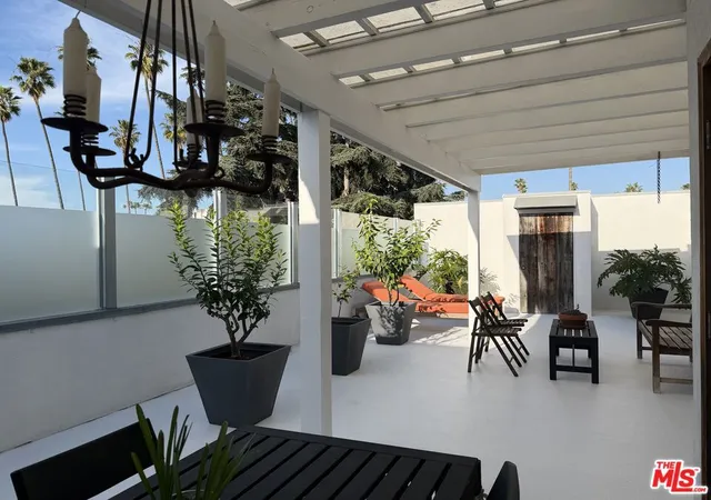 Homes for sale in Santa Monica, CA | 924 5th St #10, Santa Monica, CA 90403 | MLS# 26819297