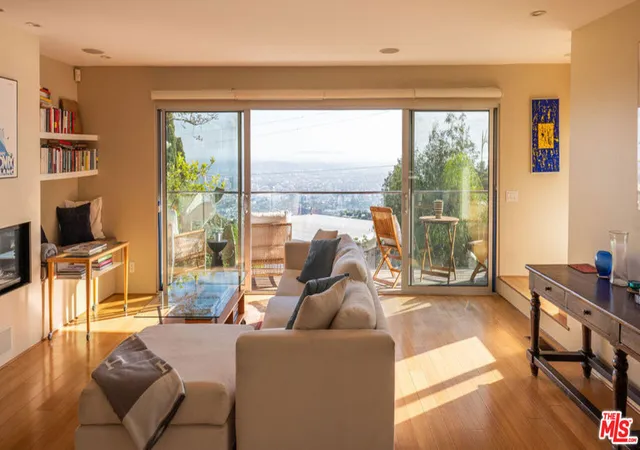1st image of 2158 Sunset Plaza Dr, Los Angeles, CA 90069 | MLS# 26799948