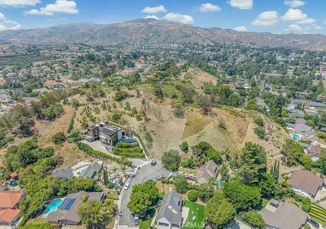 4th image of 12025 Adrian Pl, Granada Hills, CA 91344 | MLS# SR26091590