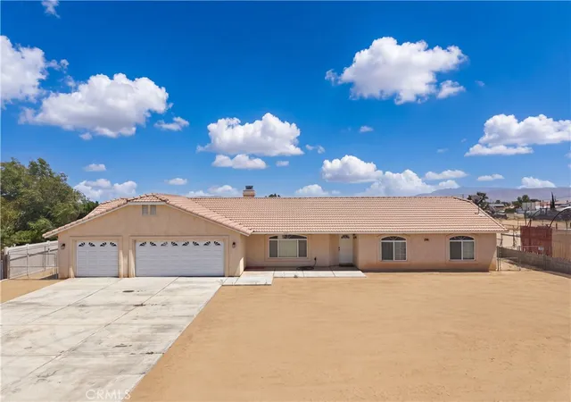 Homes for sale in Hesperia, CA | 11837 11th, Hesperia, CA 92345 | MLS# HD26091541