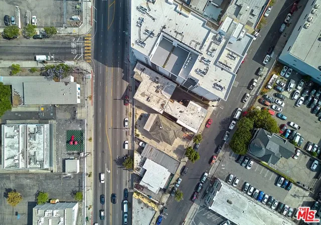 12th image of 830 S Hoover St, Los Angeles, CA 90005 | MLS# 26821883