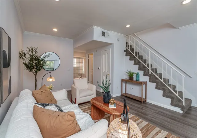 Homes for sale in Studio City, CA | 11485 Moorpark #15, Studio City, CA 91602 | MLS# BB26089349