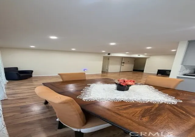 3rd image of 5400 Lindley Ave#105, Encino, CA 91316 | MLS# SR26091761