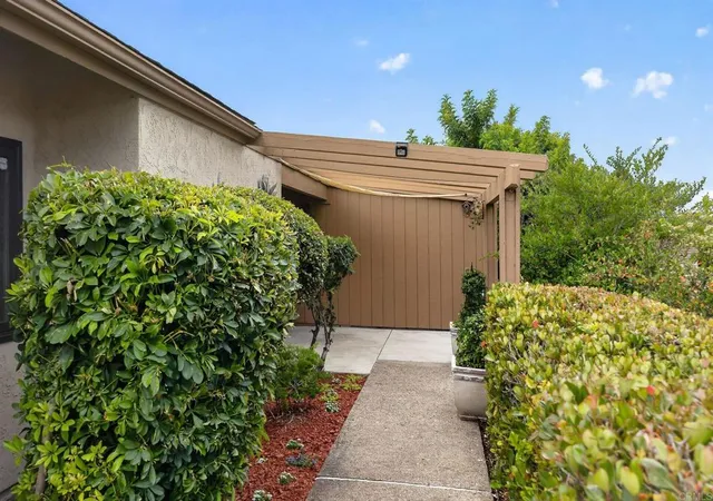 3rd image of 6050 Henderson Dr #33, La Mesa, CA 91942 | MLS# PTP2603191