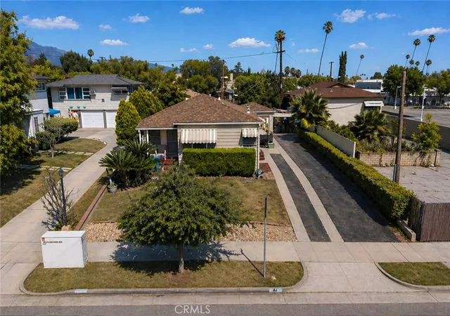 Photo 1 of Multi family home for sale at 44 N Berkeley Ave, Pasadena, CA 91107 | MLS# WS26090600 | Listing updated on 2026-09-05