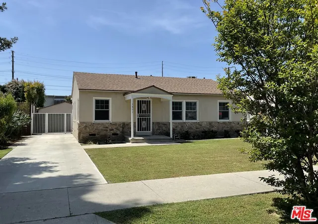1st image of 1851 Brockton Ave, Los Angeles, CA 90025 | MLS# 26820731