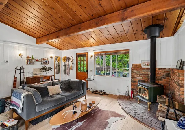 Homes for sale in Idyllwild, CA | 26011 Hemstreet Pl, Idyllwild, CA 92549 | MLS# 219147063DA