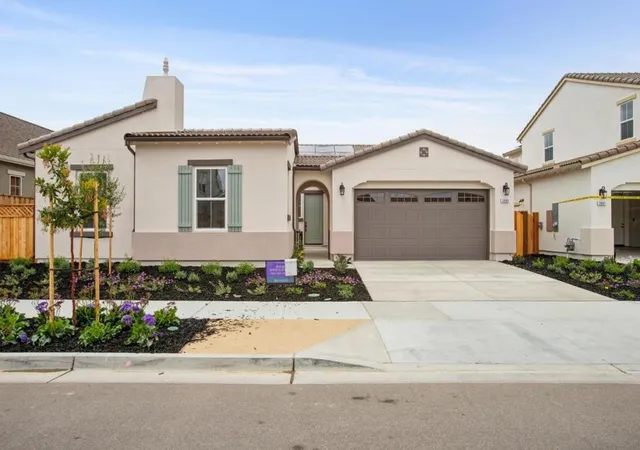 1st image of 3089 Arroyo Dr, Marina, CA 93933 | MLS# ML82044963