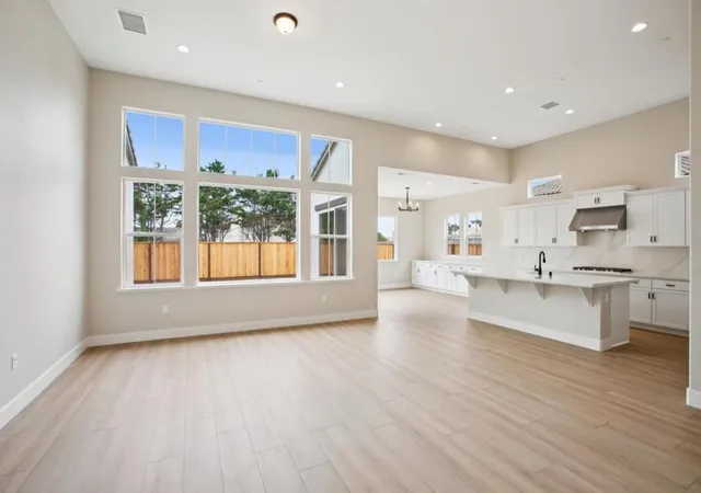 3rd image of 3089 Arroyo Dr, Marina, CA 93933 | MLS# ML82044963