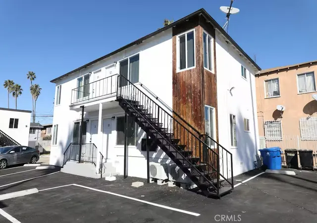 3rd image of 1441 S Cloverdale, Los Angeles, CA 90019 | MLS# DW26090026