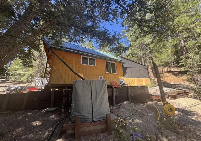 4th image of 52660 Forest Route 4S02, Idyllwild, CA 92549 | MLS# 219147066DA