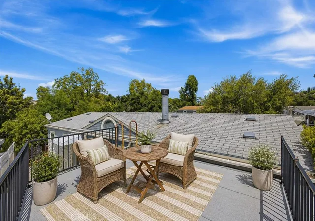 Photo 3 of Manufactured home for sale at 4201 Topanga Cyn Blvd #106, Woodland Hills, CA 91364 | MLS# SR26092105 | Listing updated on 2026-10-02