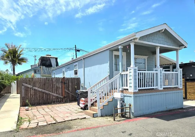 Homes for sale in Huntington Beach, CA | 21752 Pacific Coast Hwy #7A, Huntington Beach, CA 92646 | MLS# OC26092121