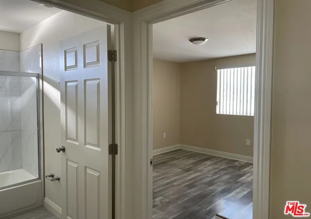 5th image of 706 W 50Th St, Los Angeles, CA 90037 | MLS# 26822559
