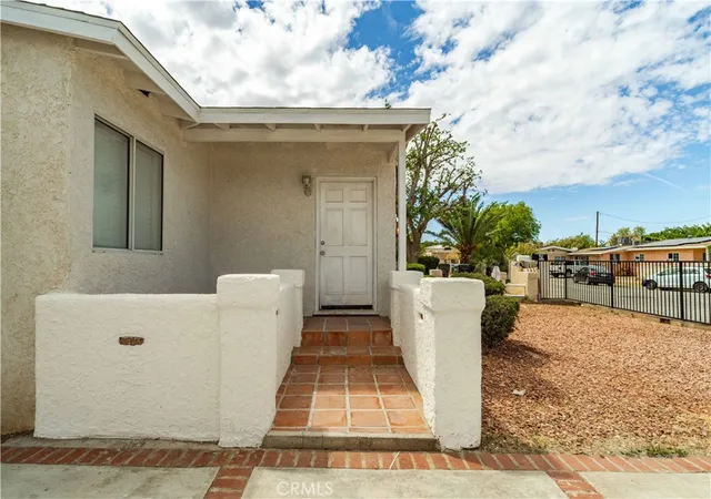 Photo 4 of Sale Pending at 802 E Ave Q4, Palmdale, CA 93550 | MLS# SR26091619 | Listing updated on 2026-10-07