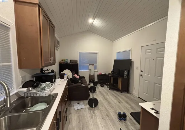 4th image of 5878 Garlic Farm Dr, Gilroy, CA 95020 | MLS# 41132712
