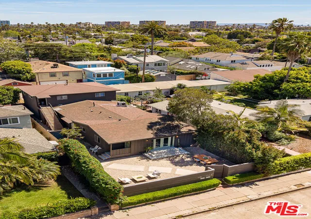 25th image of 830 Palms Blvd, Venice, CA 90291 | MLS# 26783965