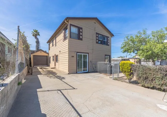 2nd image of 1484 Sonoma Ave, Seaside, CA 93955 | MLS# ML82045005