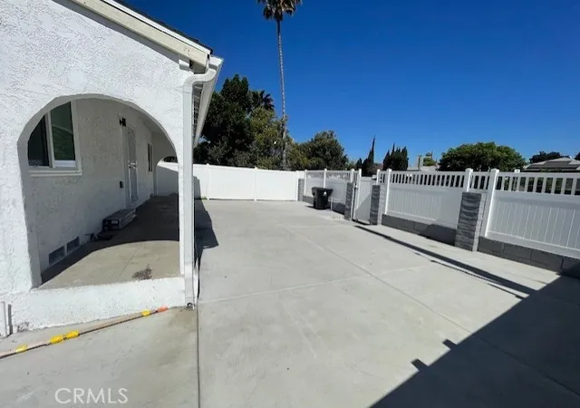 Homes for sale in Sun Valley, CA | 10802 Crockett St, Sun Valley, CA 91352 | MLS# BB26090627