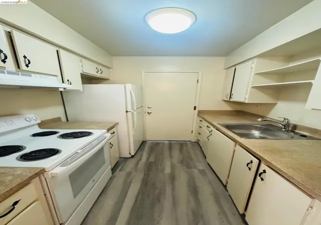 Photo 3 of Sale Pending at 1459 Del Rio Cir #C, Concord, CA 94518 | MLS# 41132750 | Listing updated on 2026-07-04