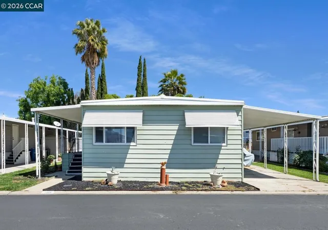 2nd image of 2322 Dalis Dr, Concord, CA 94520 | MLS# 41132760