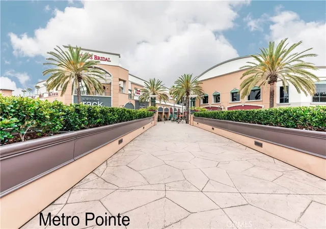Homes for sale in Santa Ana, CA | 2511 W Sunflower #L3, Santa Ana, CA 92704 | MLS# OC26090745