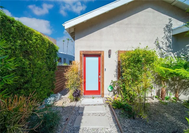 Photo 1 of Sale Pending at 1036 N Avenue 50, Los Angeles, CA 90042 | MLS# IV26092522 | Listing updated on 2026-10-05