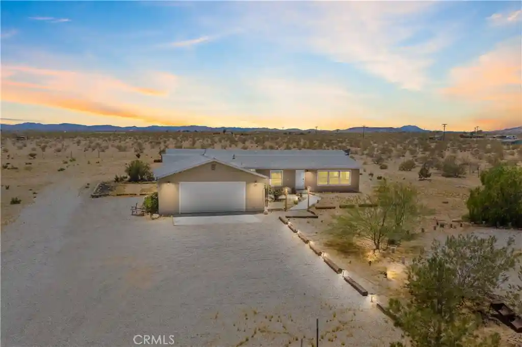 Single family home for sale at 61375 Leslie Ln, Landers, CA 92285 | MLS# SW26092445