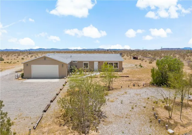 Photo 3 of Single family home for sale at 61375 Leslie Ln, Landers, CA 92285 | MLS# SW26092445 | Listing updated on 2026-07-06
