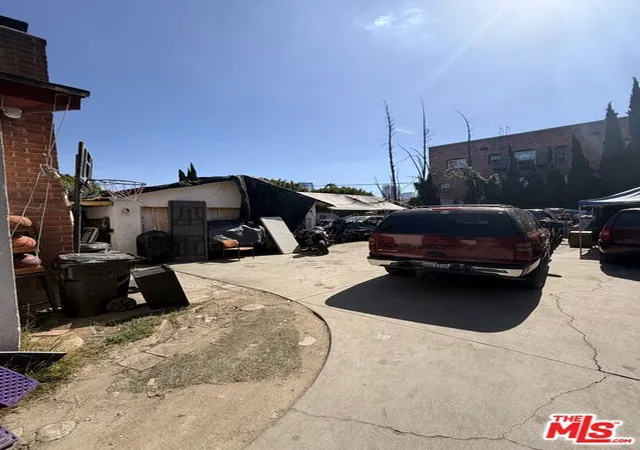 Photo 4 of Single family home for sale at 1412 S Union Ave, Los Angeles, CA 90015 | MLS# 26812779 | Listing updated on 2026-05-05