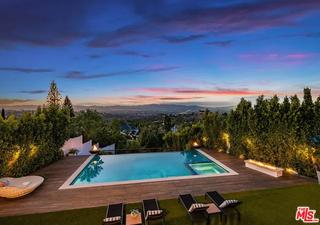 2nd image of 3915 Vista Linda Dr, Encino, CA 91316 | MLS# 26827217