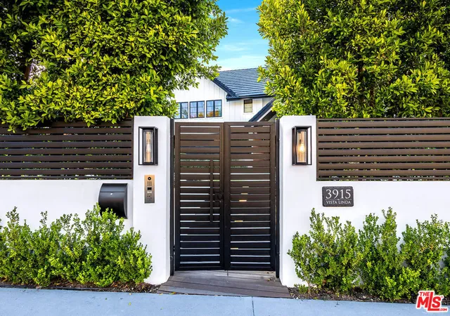 5th image of 3915 Vista Linda Dr, Encino, CA 91316 | MLS# 26827217